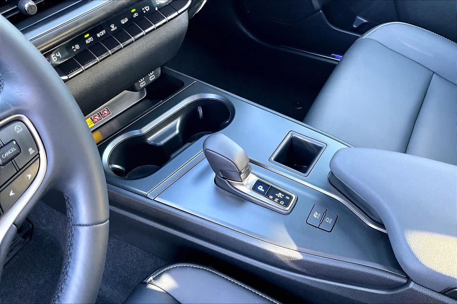 Used 2026 Lexus UX 300h FWD w/ Accessory Package (Z2) image 15