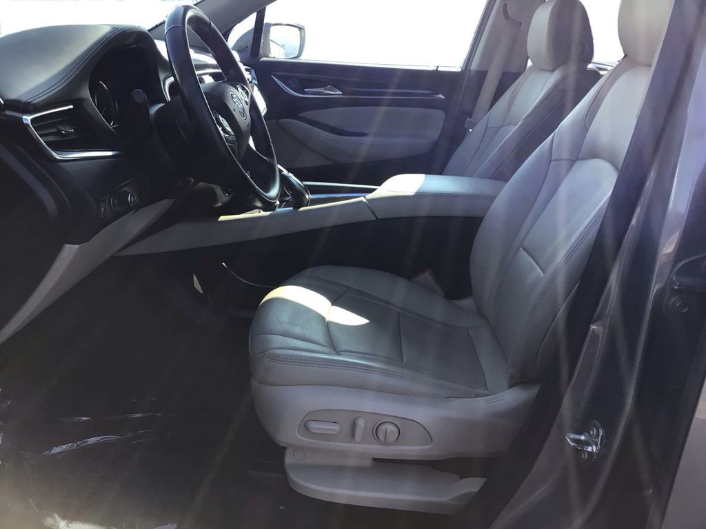 Used 2019 Buick Enclave Essence image 9