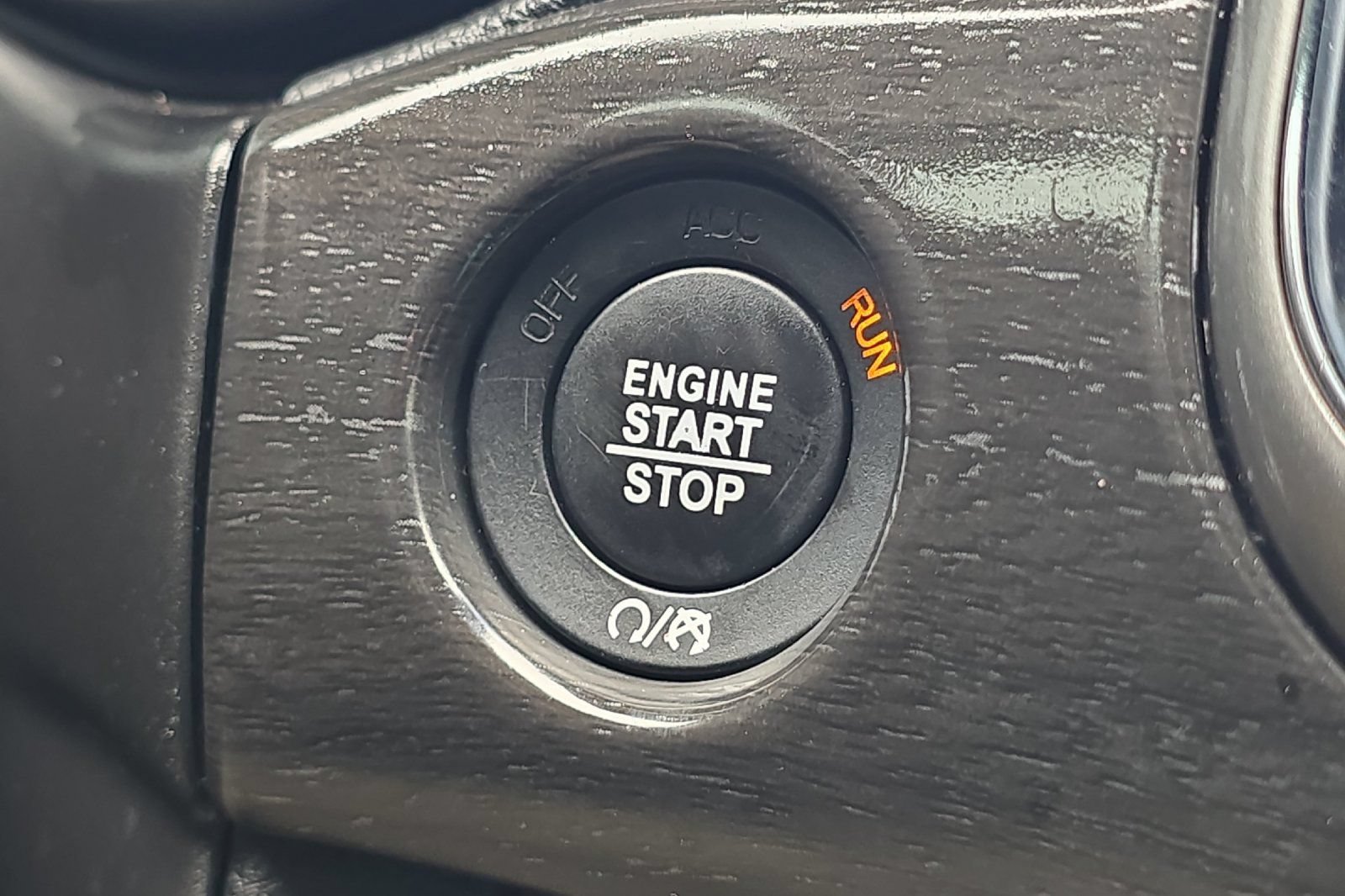 Used 2018 Jeep Grand Cherokee Laredo AWD/4WD image 22