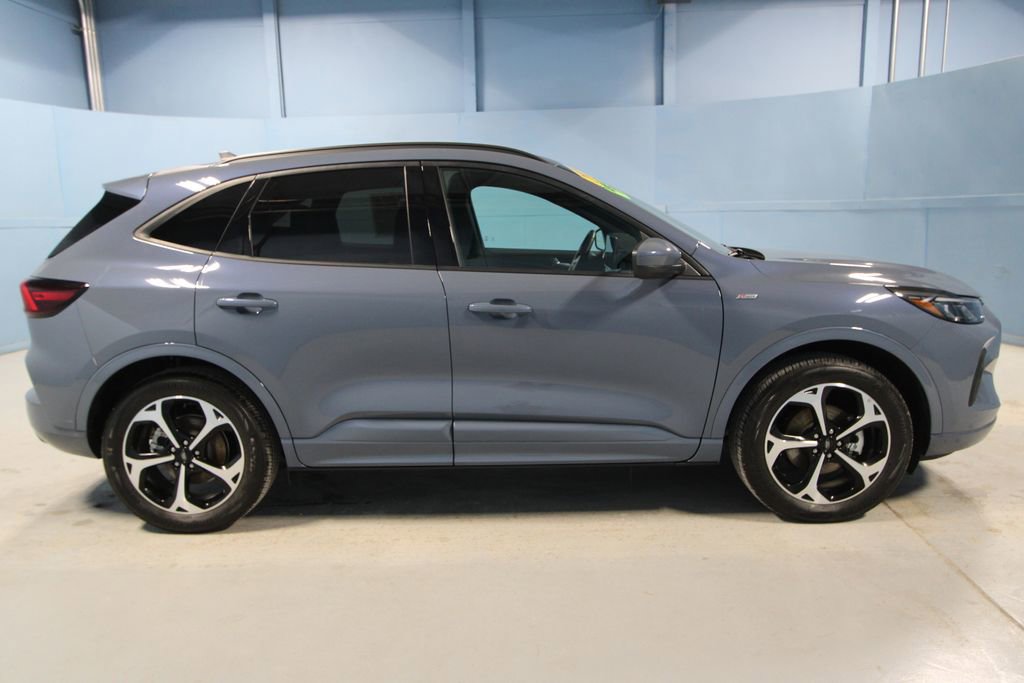 Used 2025 Ford Escape ST-Line Elite image 36