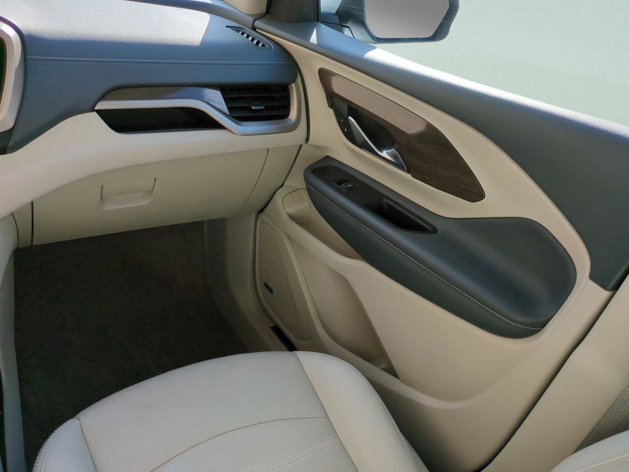 Used 2024 GMC Terrain Denali w/ Denali Premium Package image 16