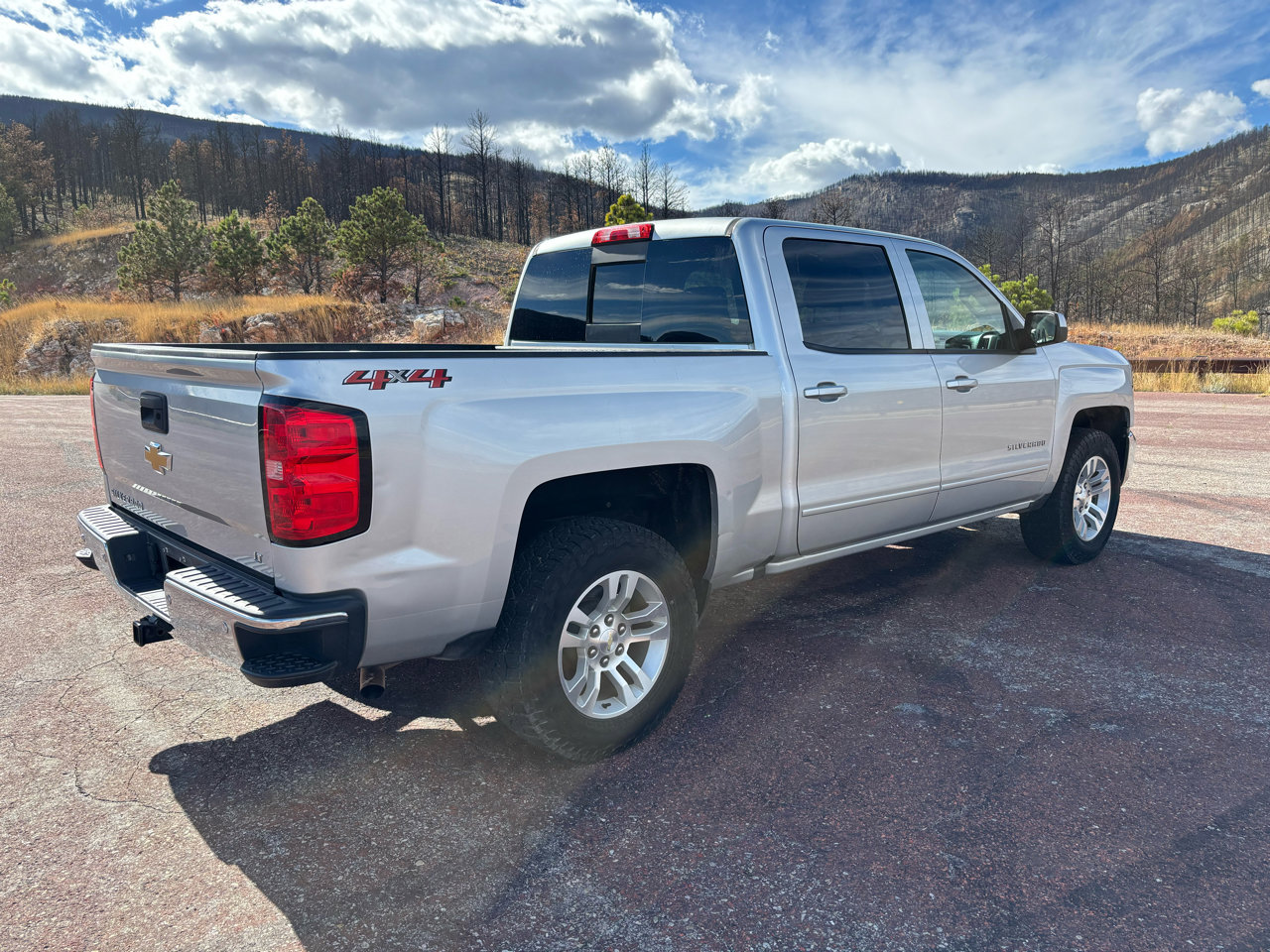 Used 2018 Chevrolet Silverado 1500 LT w/ All Star Edition image 2