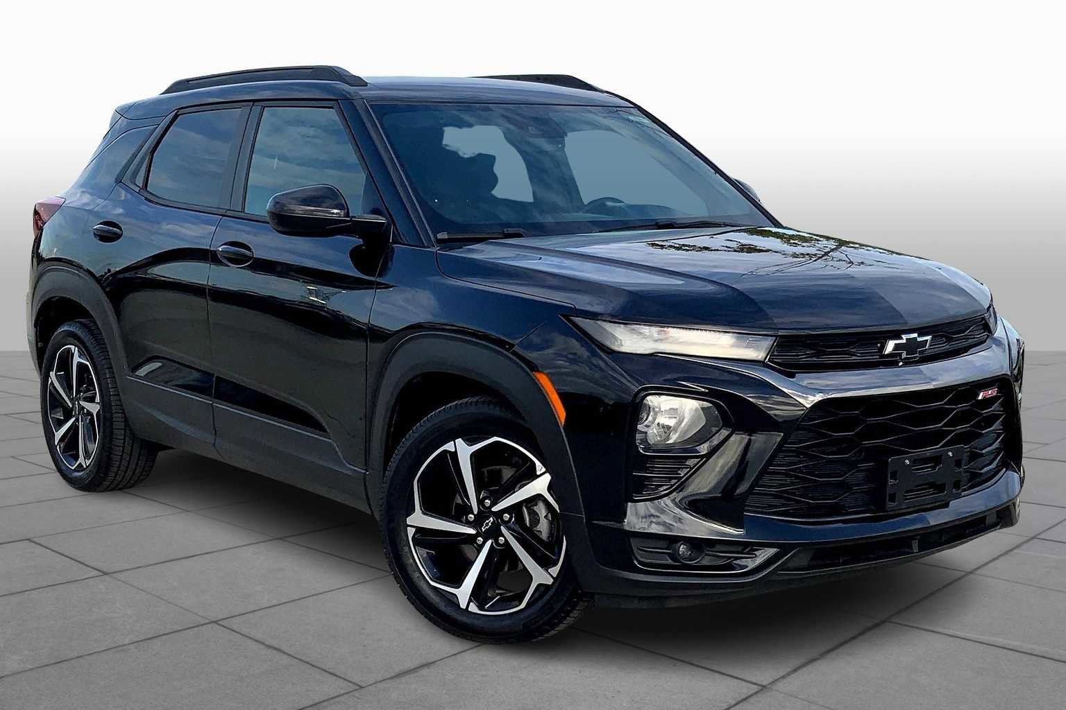 Used 2021 Chevrolet TrailBlazer RS w/ Technology Package image 2