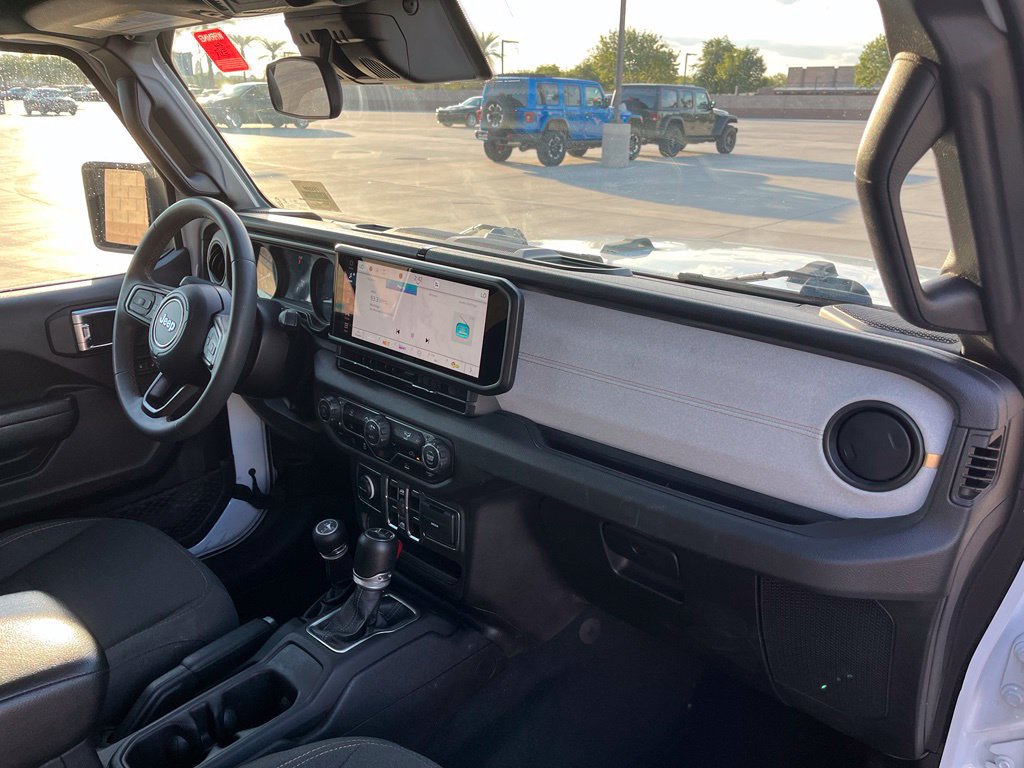 Used 2024 Jeep Wrangler Unlimited w/ Technology Group AWD/4WD image 14