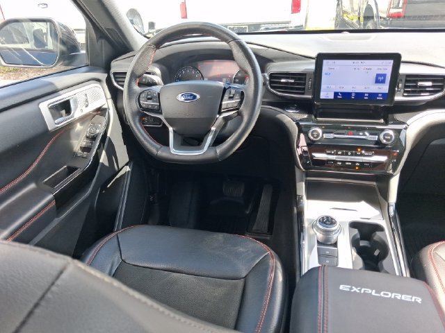 Used 2022 Ford Explorer ST-Line w/ Class IV Trailer Tow Package RWD image 8