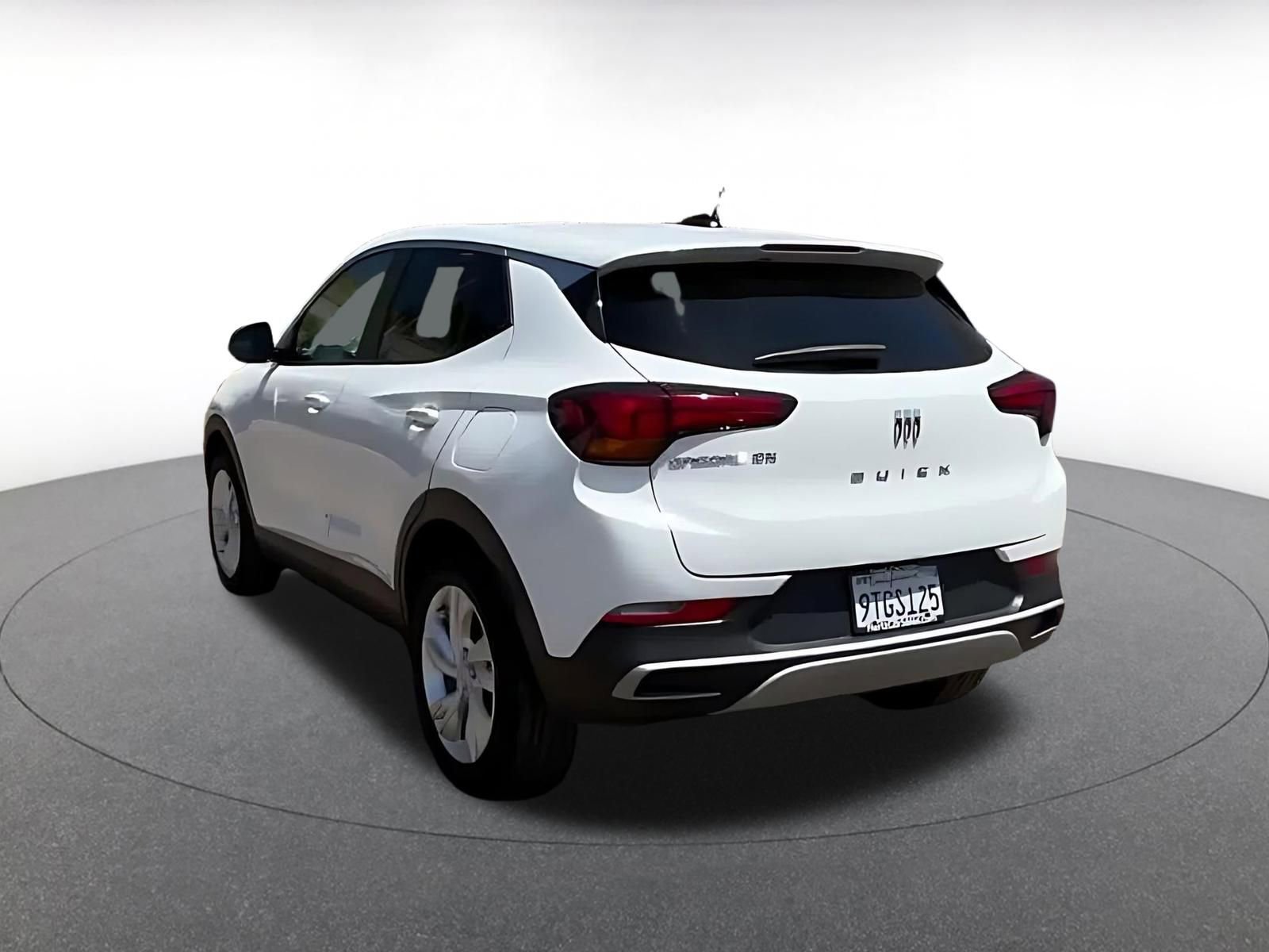 Used 2025 Buick Encore GX Preferred FWD image 11
