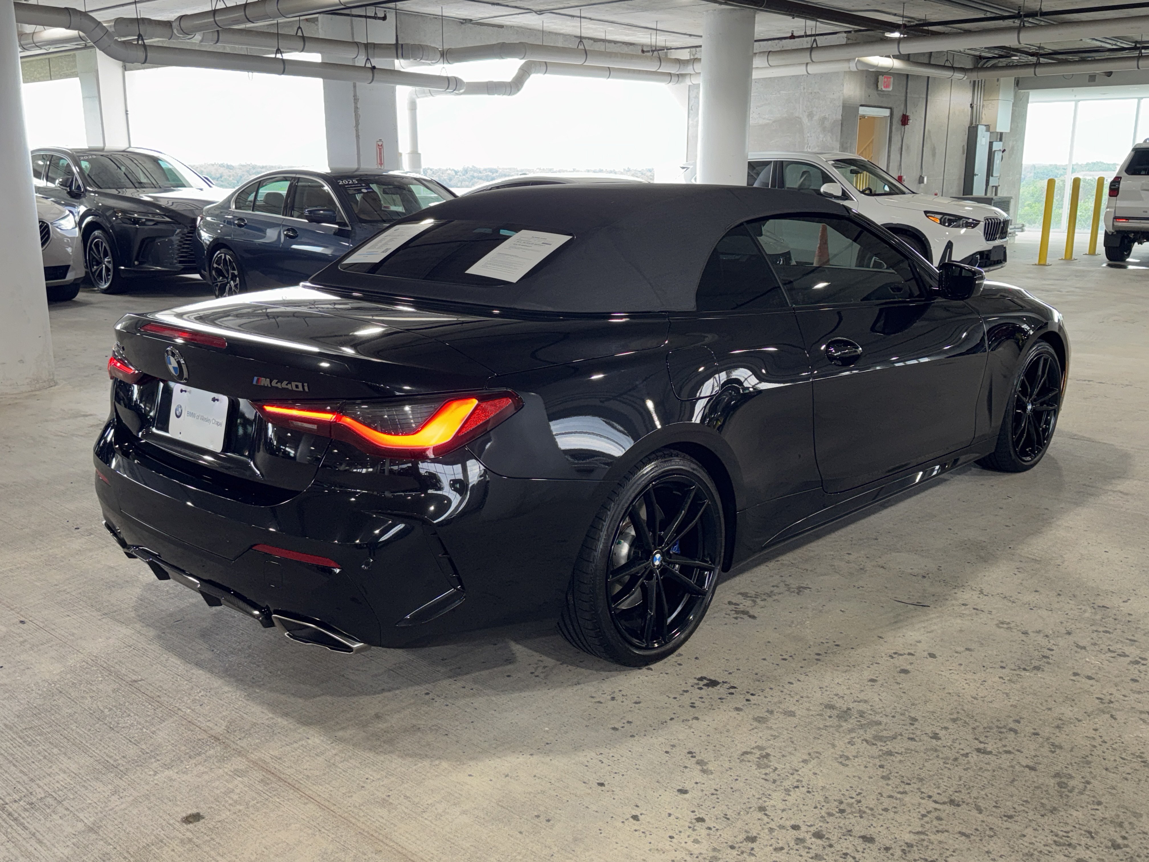 Used 2023 BMW 440i xDrive Convertible w/ M Carbon Exterior Package AWD/4WD image 8