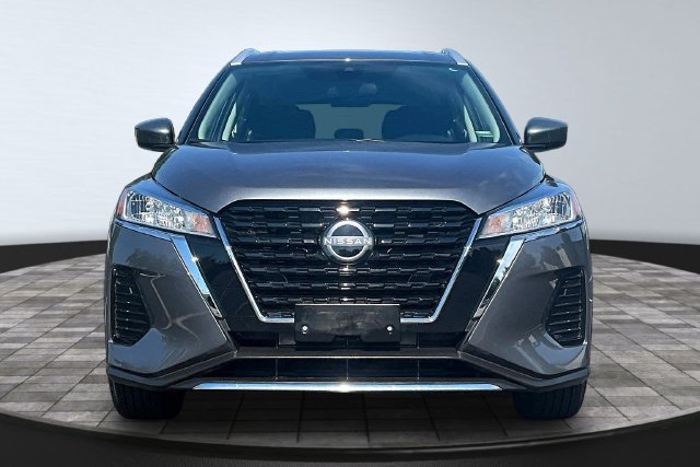 Used 2024 Nissan Kicks SV FWD image 2