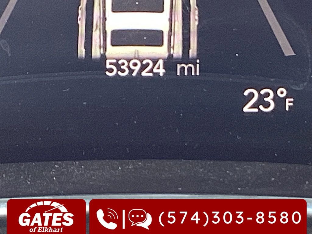 Used 2023 Chrysler Pacifica Touring-L FWD image 4