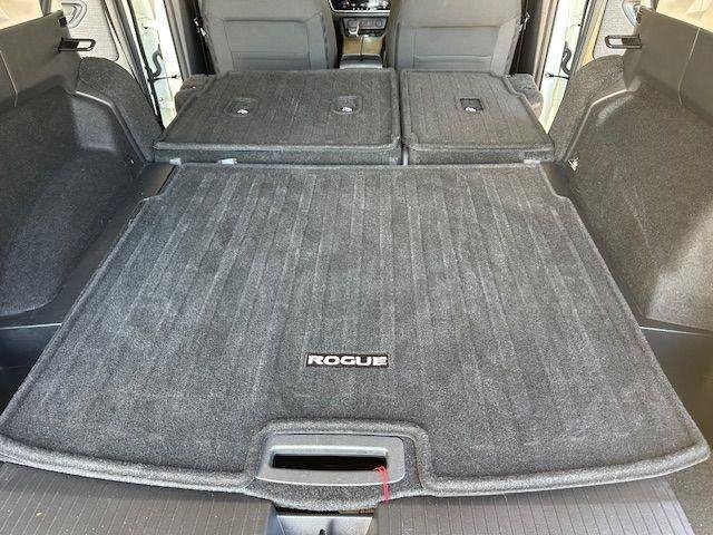 Used 2022 Nissan Rogue SV AWD/4WD image 28