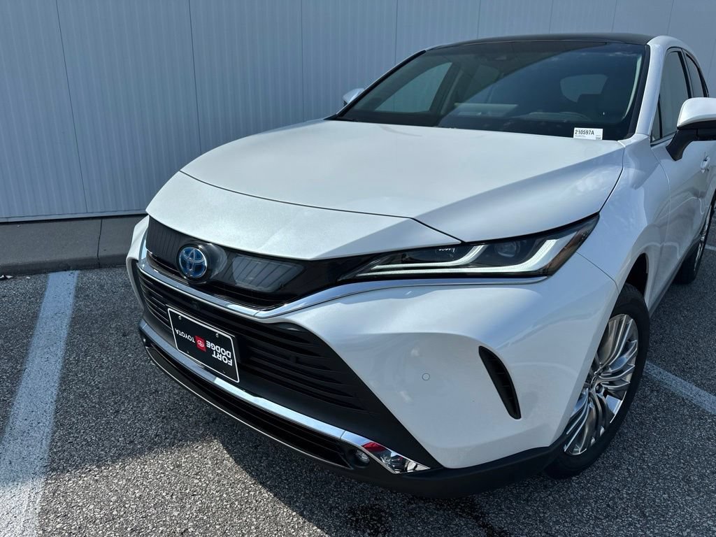 Used 2024 Toyota Venza Limited AWD/4WD image 2