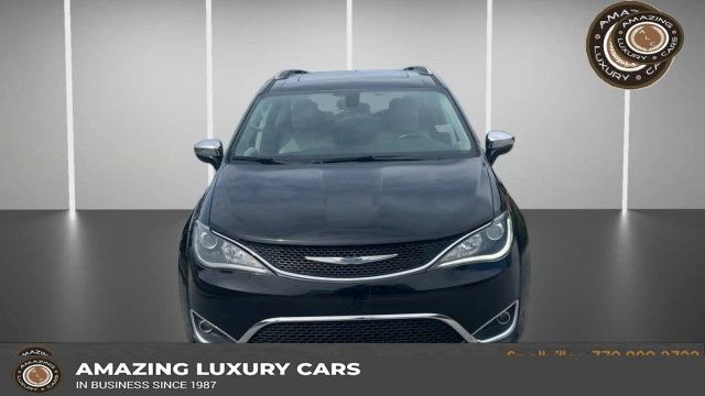 Used 2020 Chrysler Pacifica Limited FWD image 1