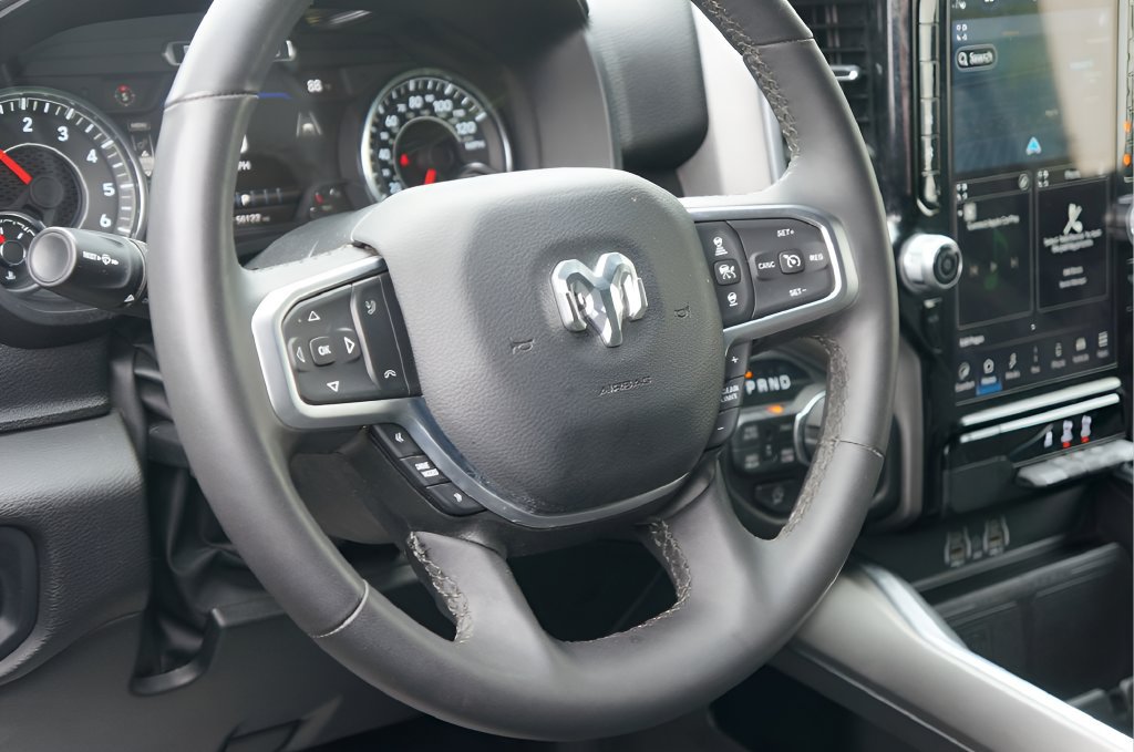 Used 2025 RAM 1500 Big Horn AWD/4WD image 13