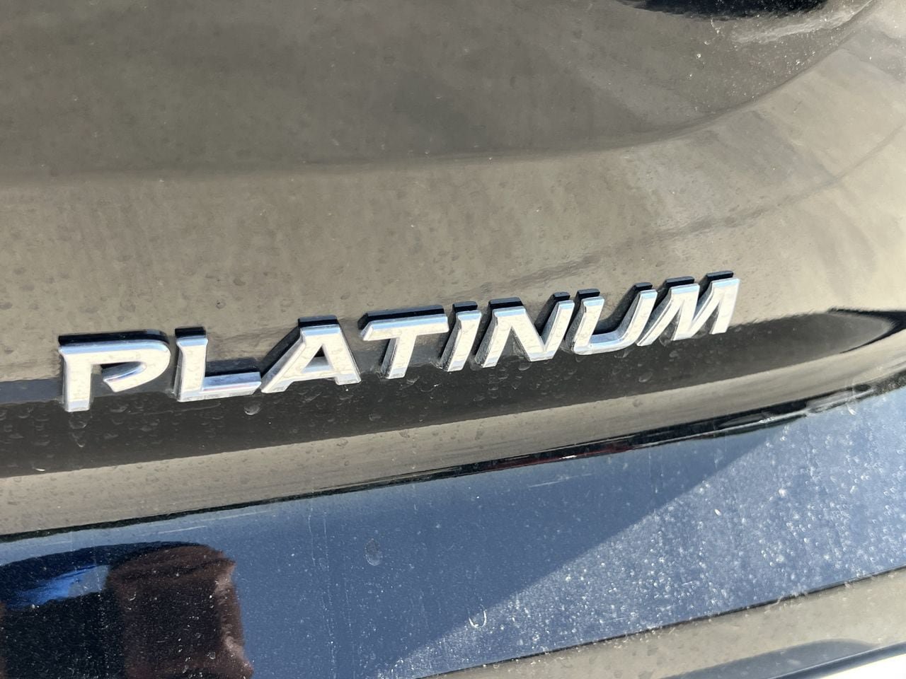 Certified 2025 Nissan Pathfinder Platinum FWD image 5