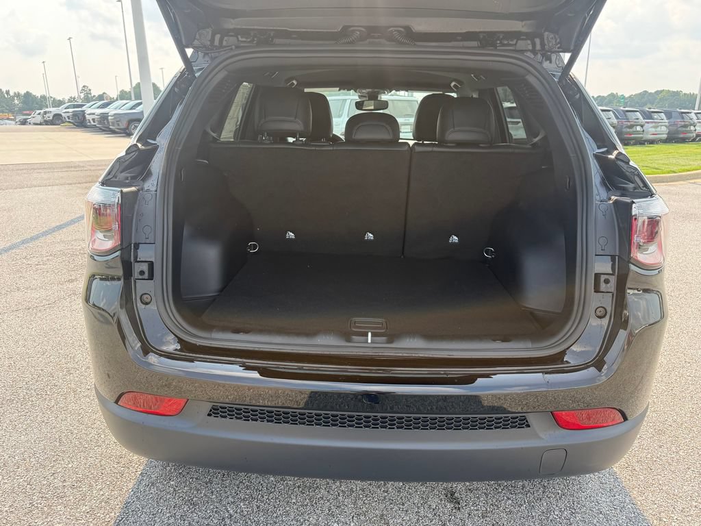 New 2026 Jeep Compass Latitude AWD/4WD image 22
