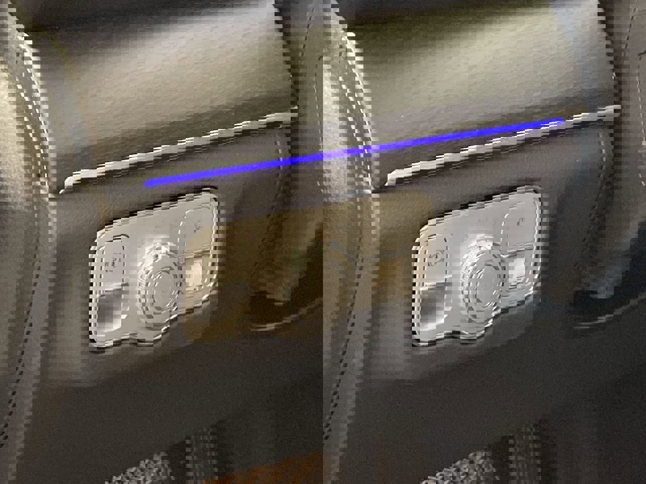 Used 2025 Mercedes-Benz GLE 350 4MATIC image 12