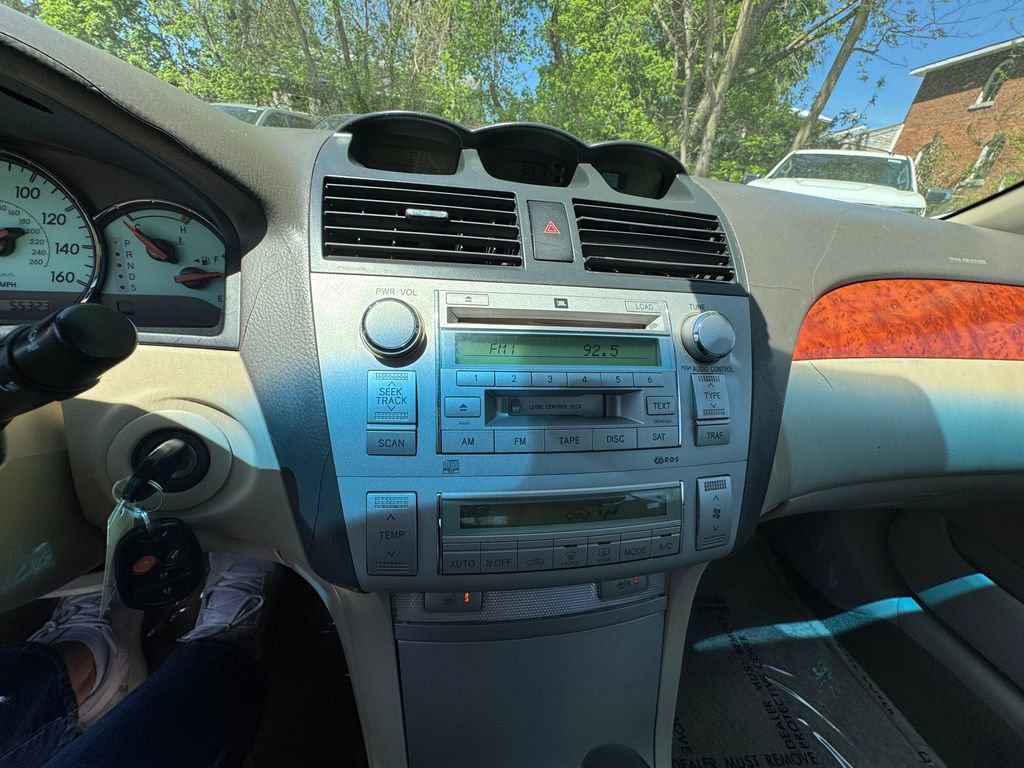 Used 2006 Toyota Solara SE FWD image 13