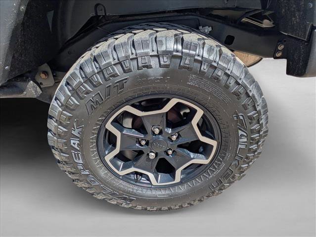 Used 2016 Jeep Wrangler Unlimited Rubicon AWD/4WD image 9