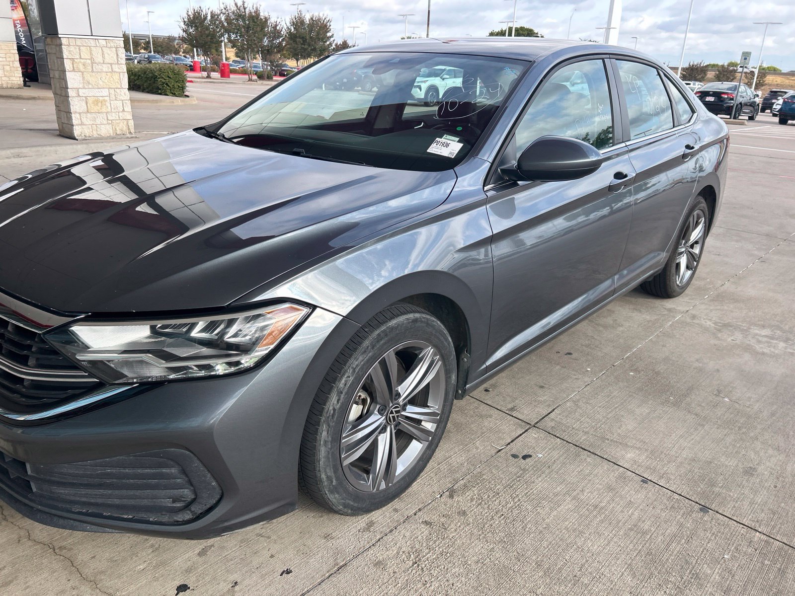 Used 2024 Volkswagen Jetta SE