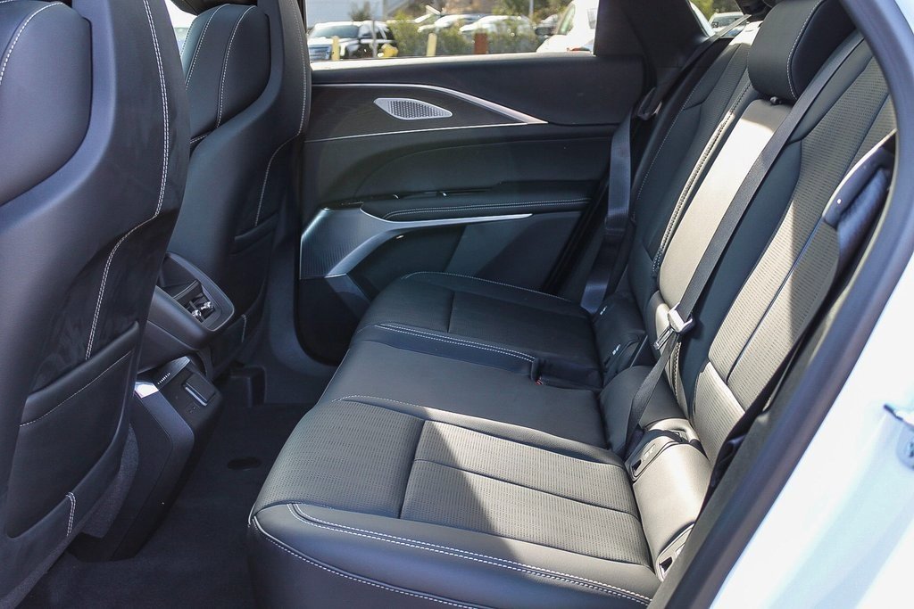 New 2025 Cadillac Lyriq Sport image 21