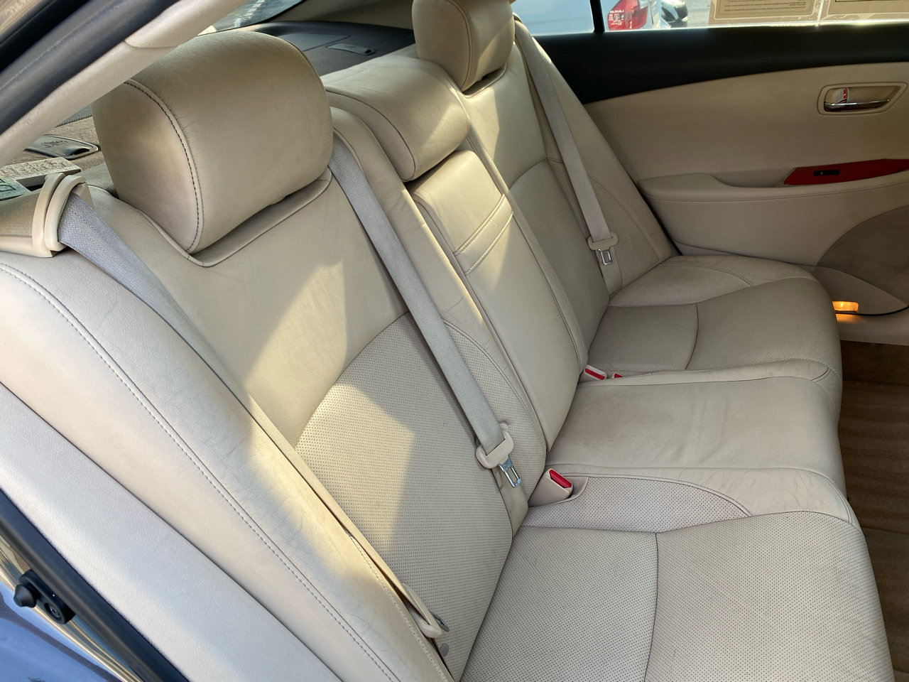 Used 2011 Lexus ES 350 image 8