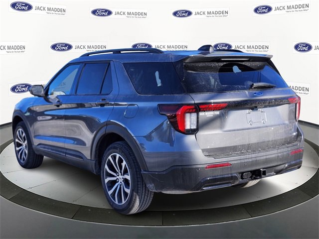 New 2026 Ford Explorer ST-Line image 3
