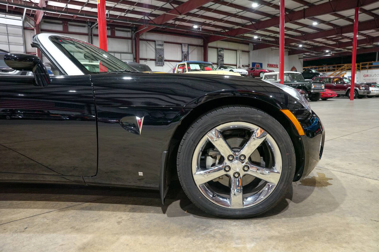Used 2006 Pontiac Solstice Convertible w/ Premium Package RWD image 11