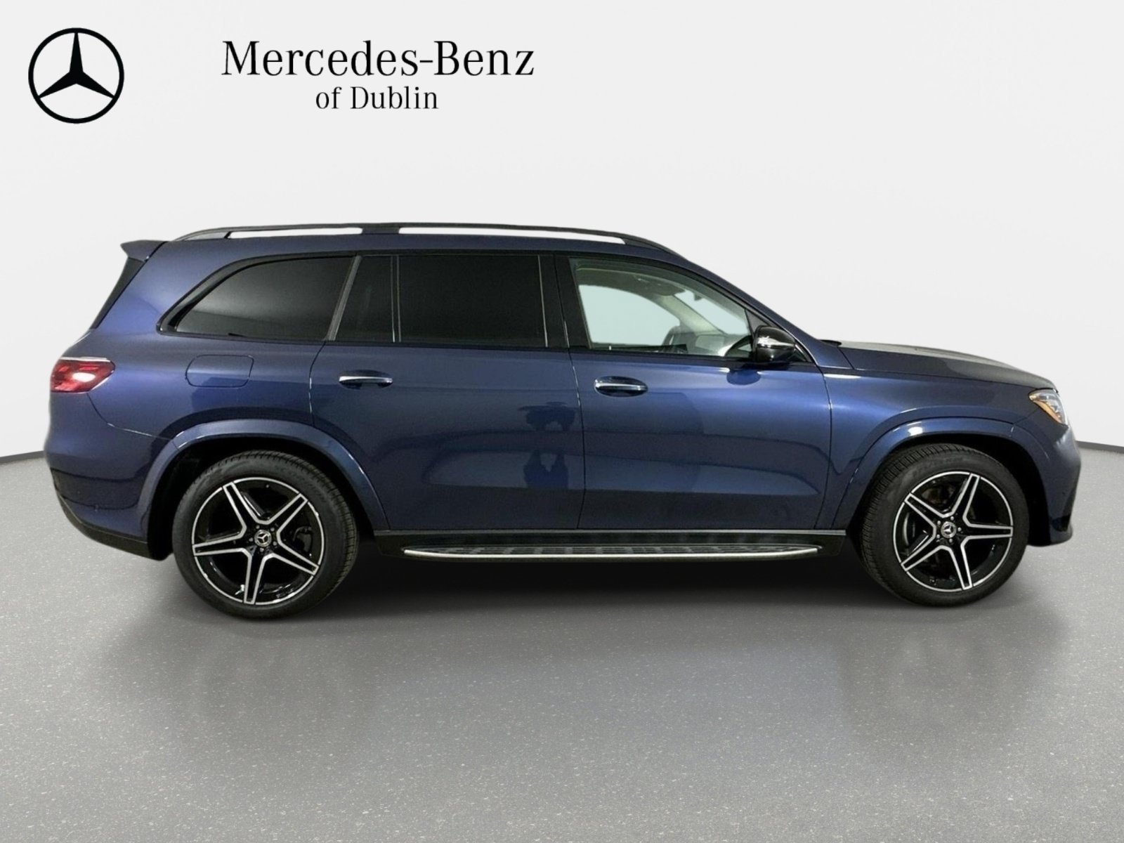 Certified 2026 Mercedes-Benz GLS 450 4MATIC image 4