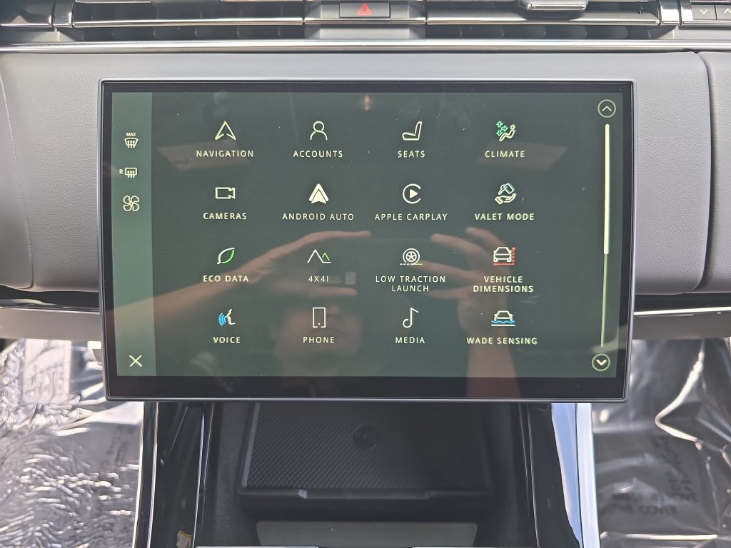 Certified 2026 Land Rover Range Rover Sport Dynamic SE AWD/4WD image 25