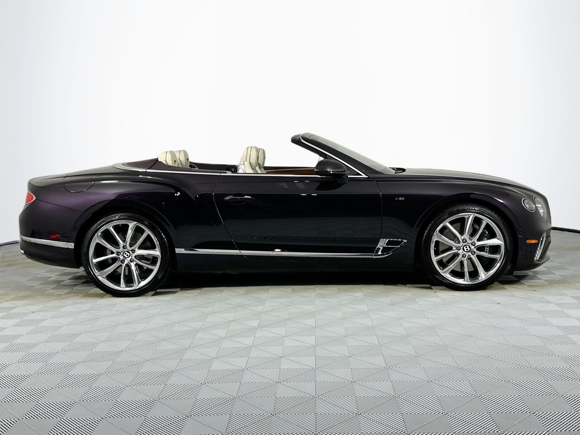 Certified 2022 Bentley Continental GT AWD/4WD image 5