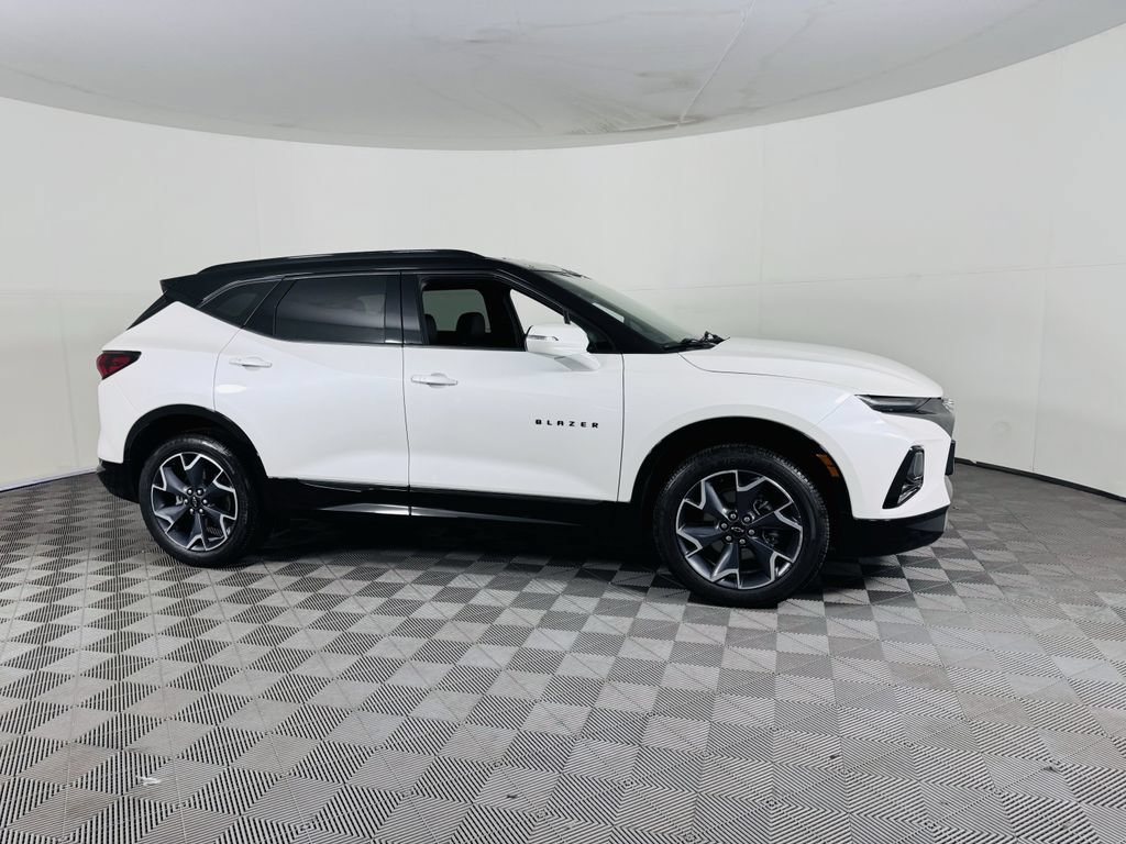 Used 2022 Chevrolet Blazer RS w/ Enhanced Convenience Package FWD image 2