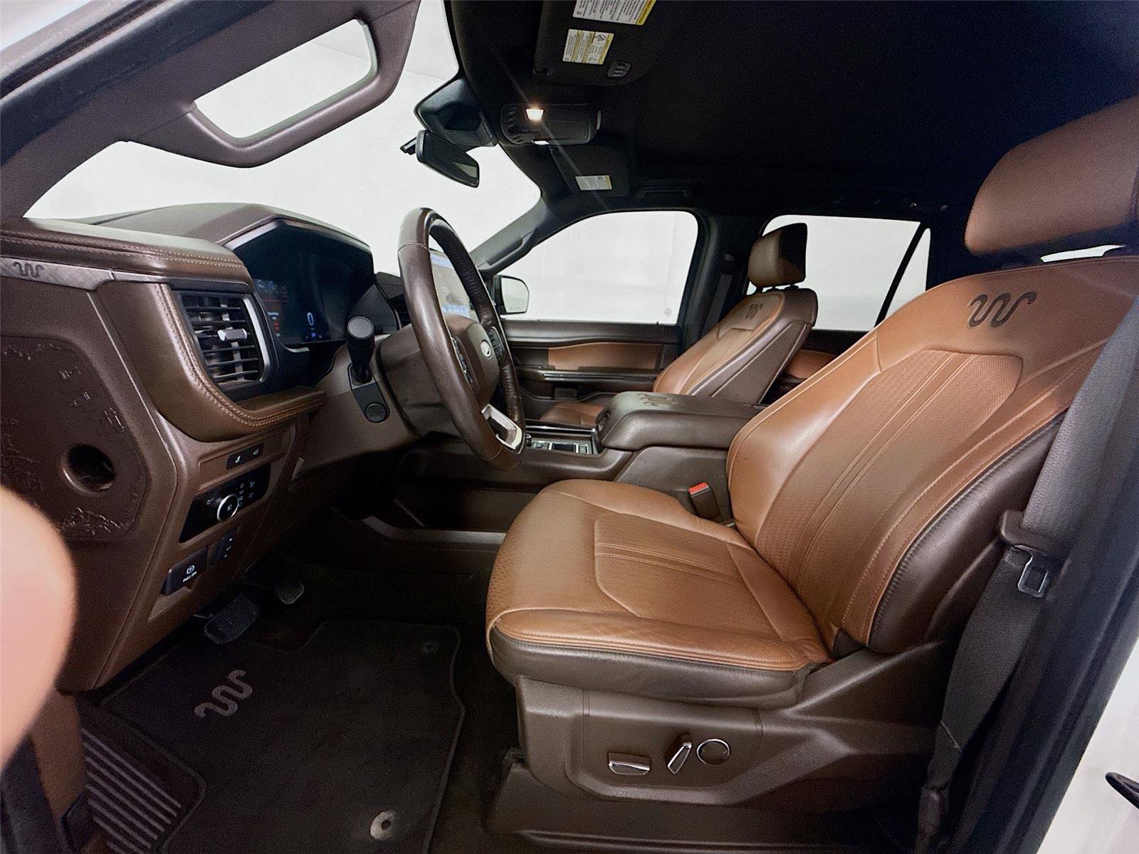 Used 2023 Ford Expedition King Ranch RWD image 2