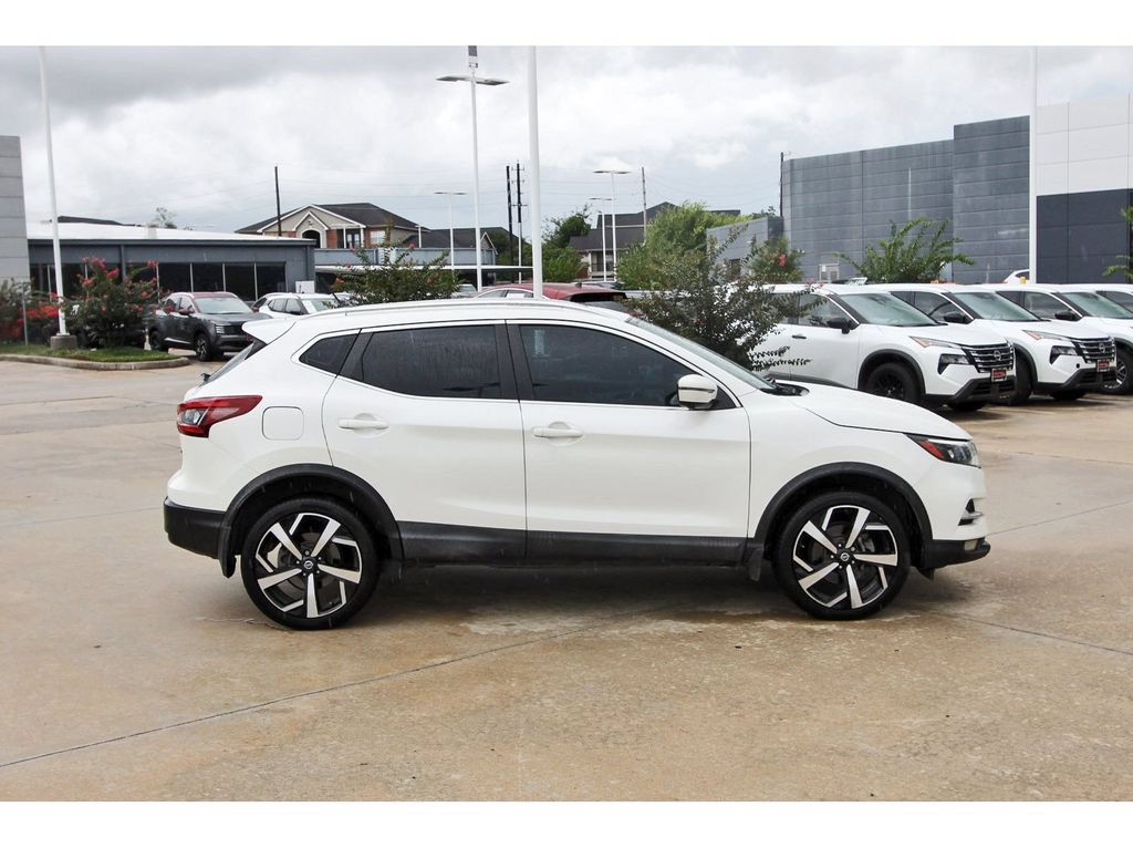 Used 2020 Nissan Rogue Sport SL w/ Premium Package FWD image 6