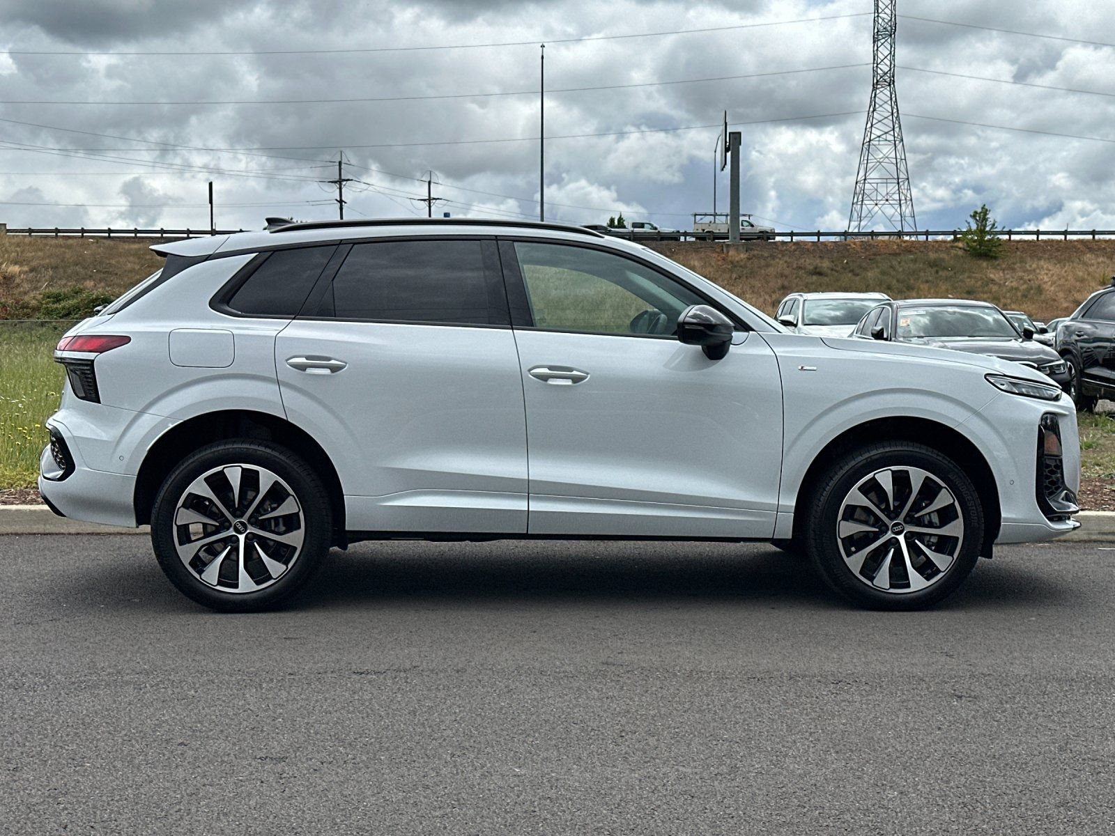 New 2026 Audi Q3 quattro 2.0T AWD/4WD image 2