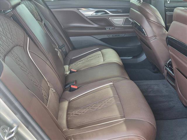 Used 2022 BMW 750i xDrive w/ Executive Package AWD/4WD image 20