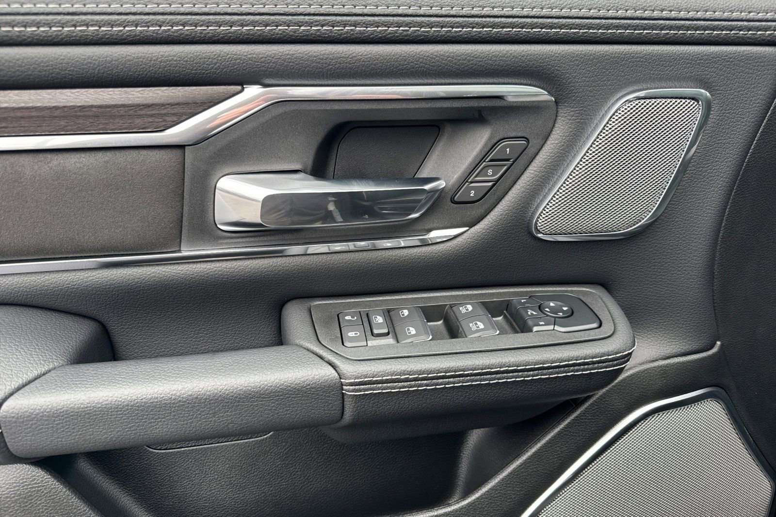 New 2026 RAM 1500 Laramie w/ Night Edition image 13