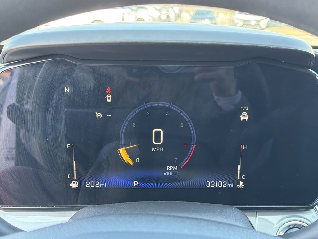 Used 2025 Chevrolet Trax LT image 28