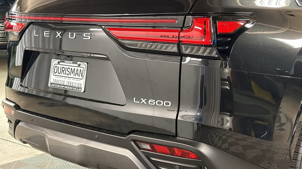 New 2026 Lexus LX 600 4WD w/ Luxury Package image 8