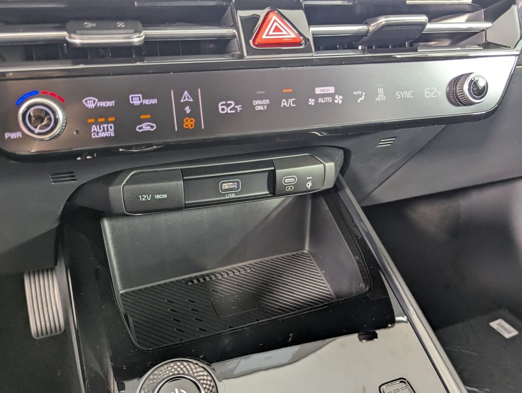 New 2026 Kia Niro Wind FWD image 19