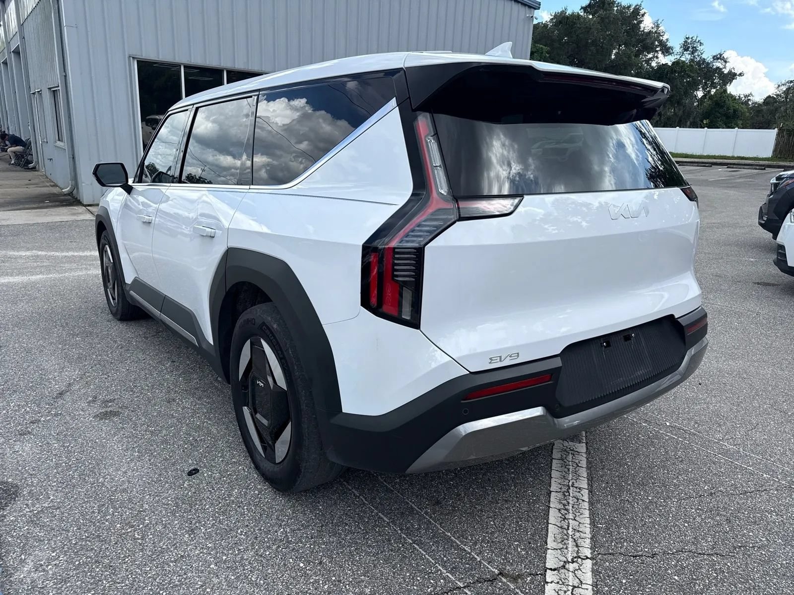 Used 2026 Kia EV9 Light RWD image 14