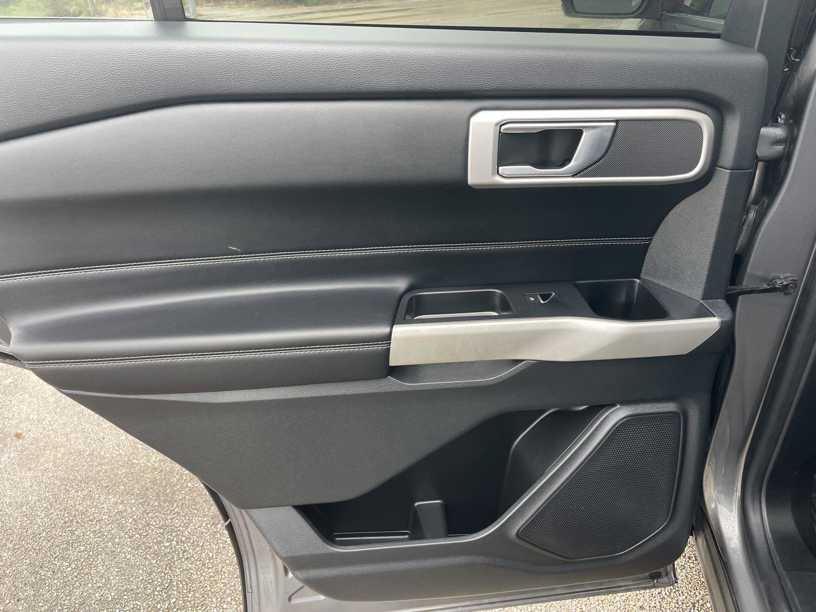 Certified 2022 Ford Explorer XLT w/ Equipment Group 202A image 32