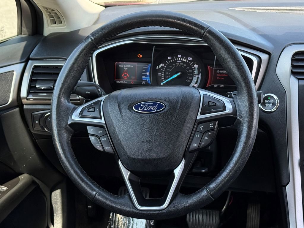 Used 2017 Ford Fusion SE w/ Fusion SE Technology Package image 17