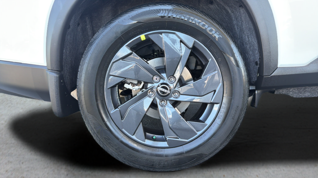 New 2026 Nissan Rogue SV AWD/4WD image 25