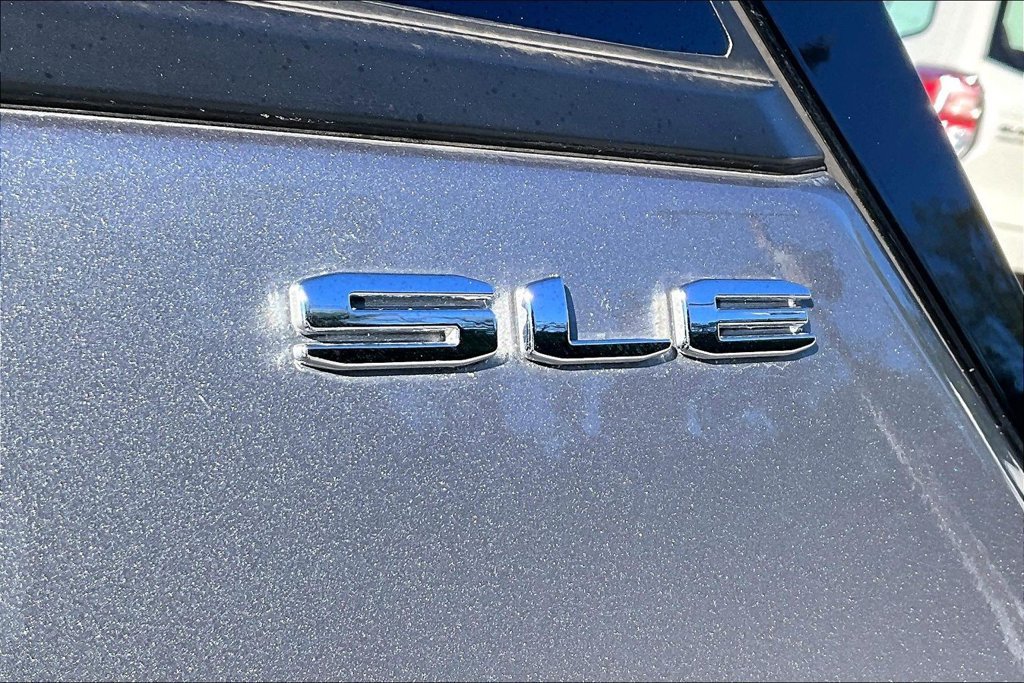 Used 2023 GMC Terrain SLE w/ Driver Convenience Package AWD/4WD image 24