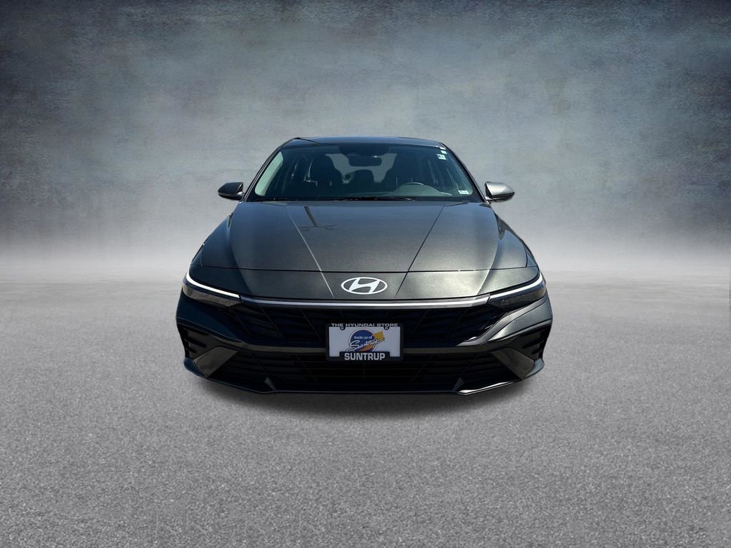 Certified 2025 Hyundai Elantra SE FWD image 9