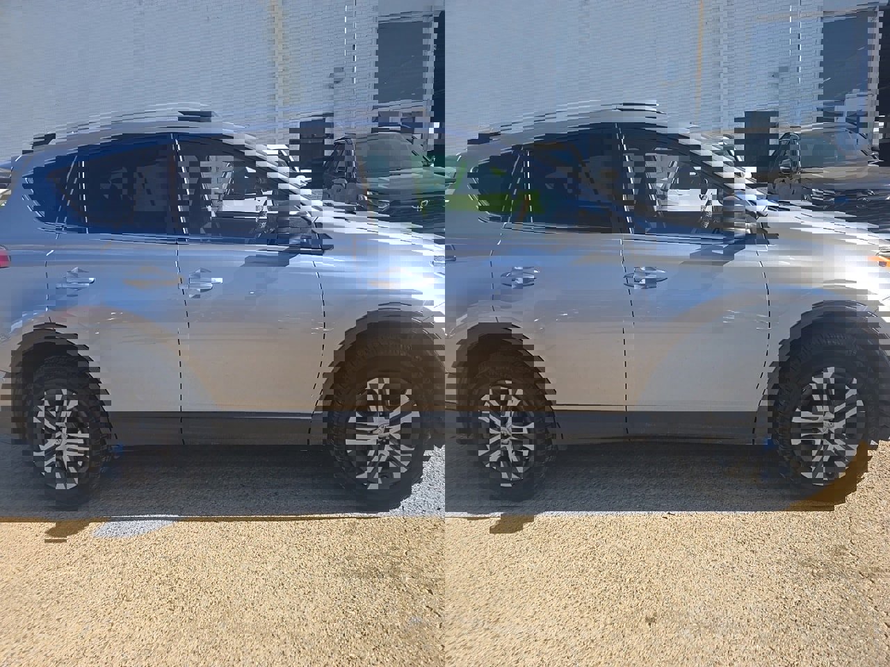 Used 2018 Toyota RAV4 LE w/ Carpet Mat Package image 3