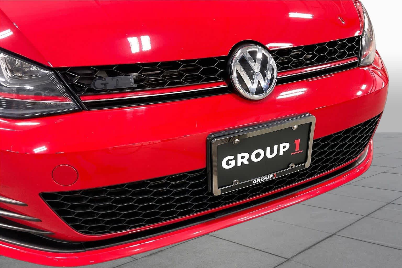 Used 2017 Volkswagen GTI Sport FWD image 29