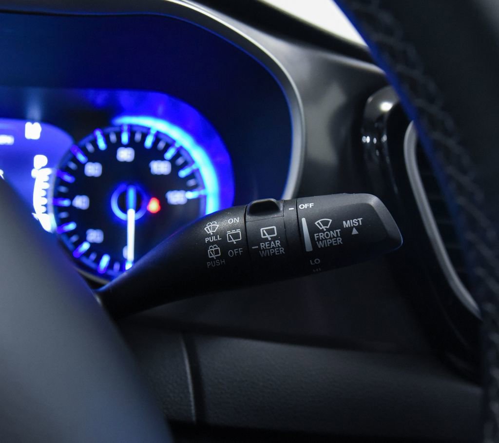 Used 2025 Chrysler Pacifica Select FWD image 28