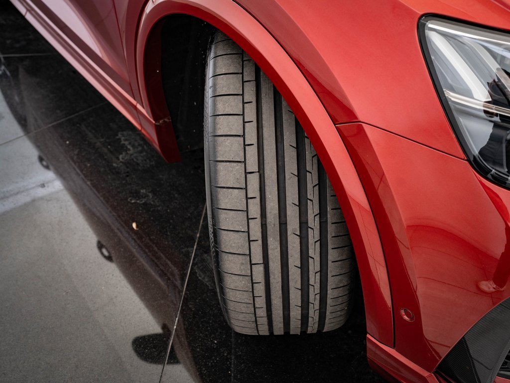 Certified 2024 Audi RS Q8 image 57