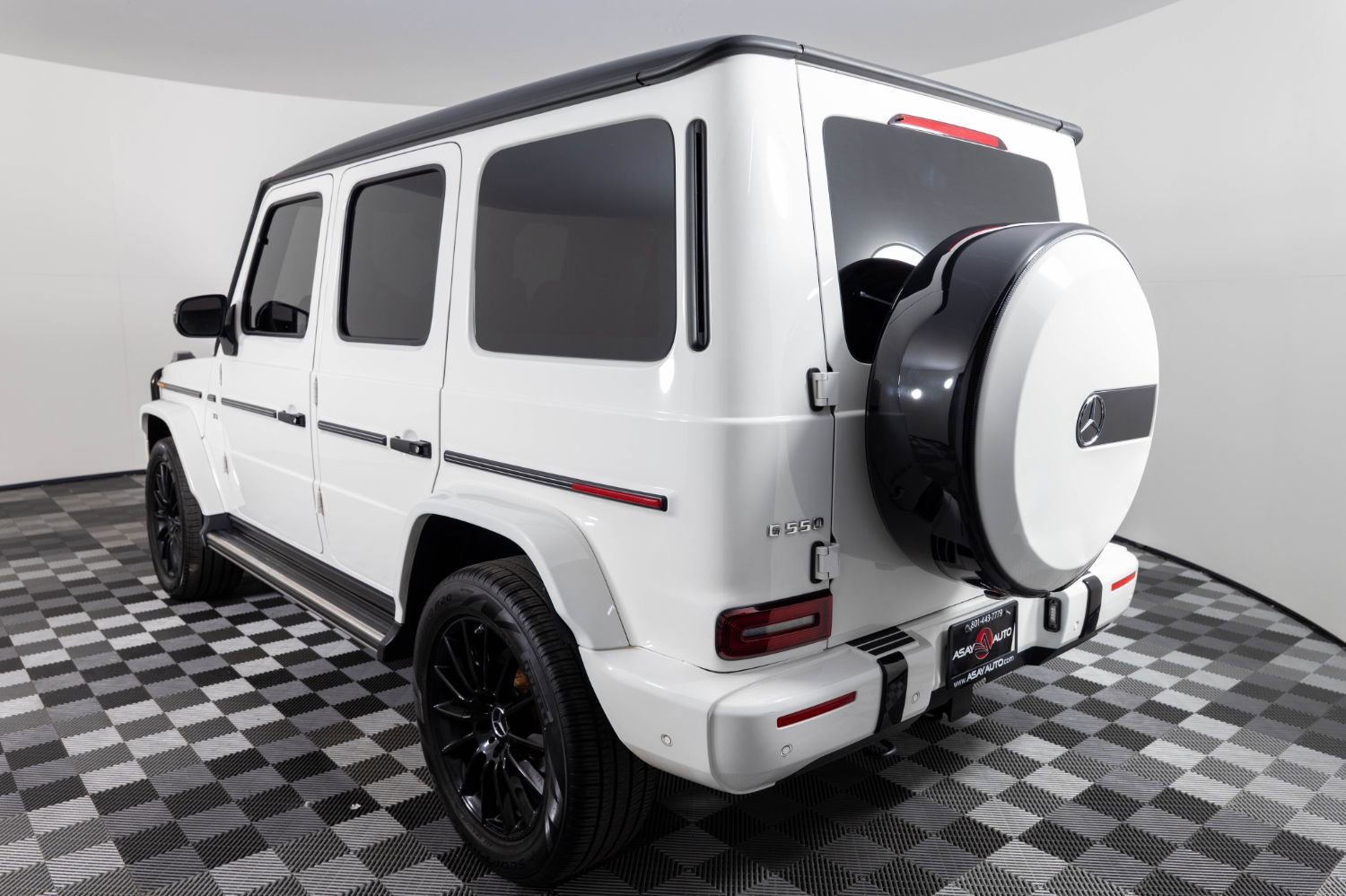 Used 2023 Mercedes-Benz G 550 image 4